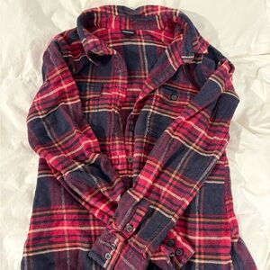 Patagonia Organic Cotton Plaid Shirt in Red and Navy flannel size 2